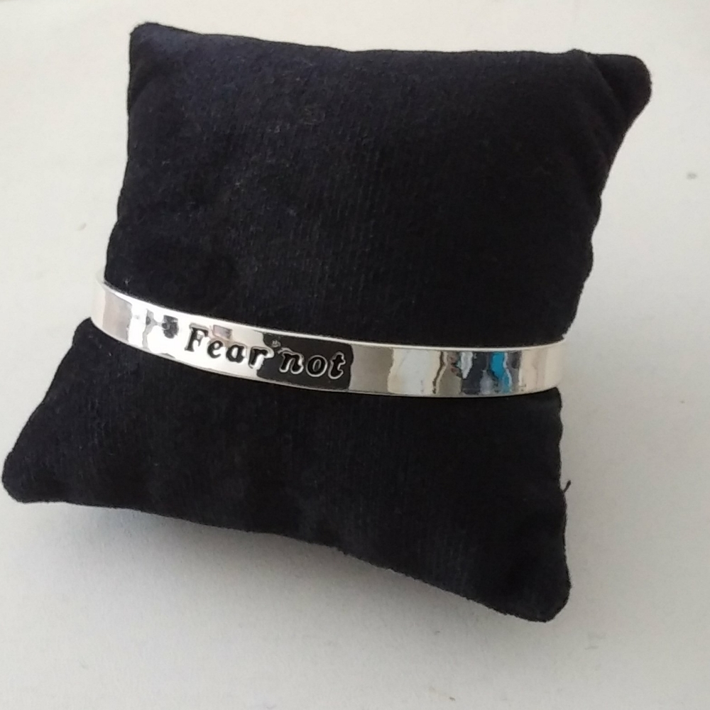 Silver tone Bracelet with Cross Dangle